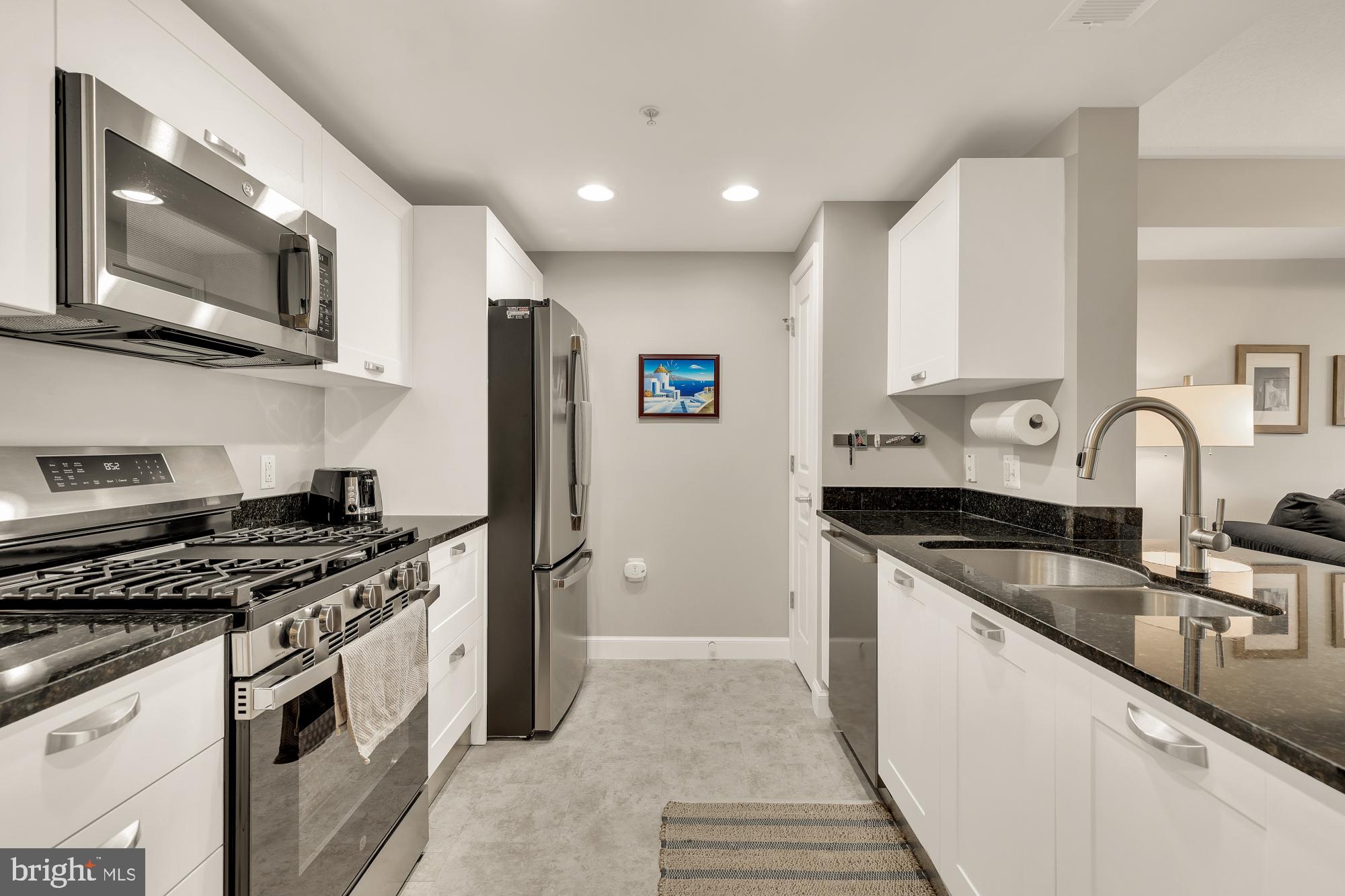 2451 MIDTOWN AVENUE 501