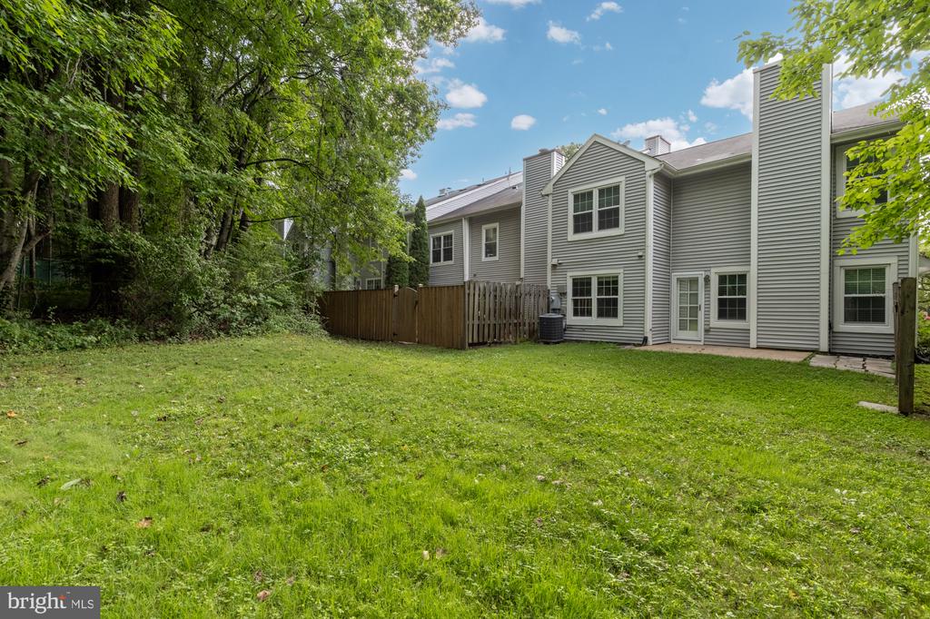 10201 FAIRE COMMONS COURT