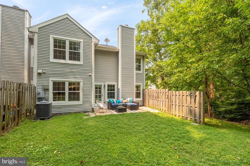 10201 FAIRE COMMONS COURT