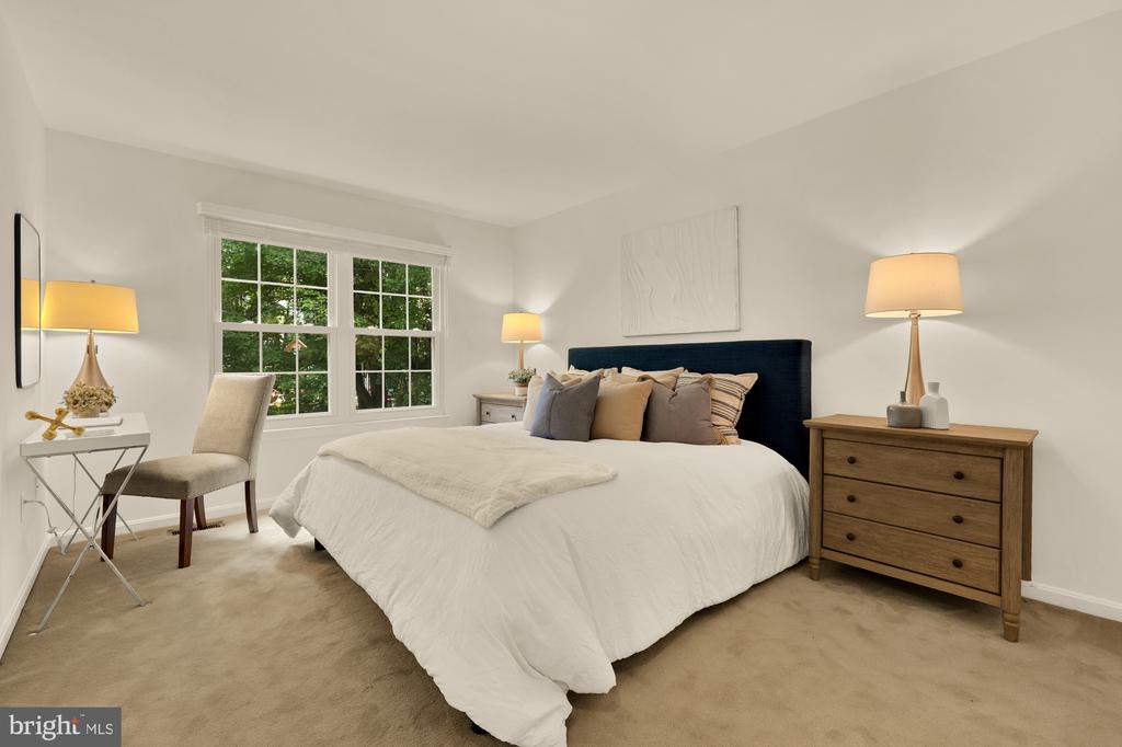 10201 FAIRE COMMONS COURT