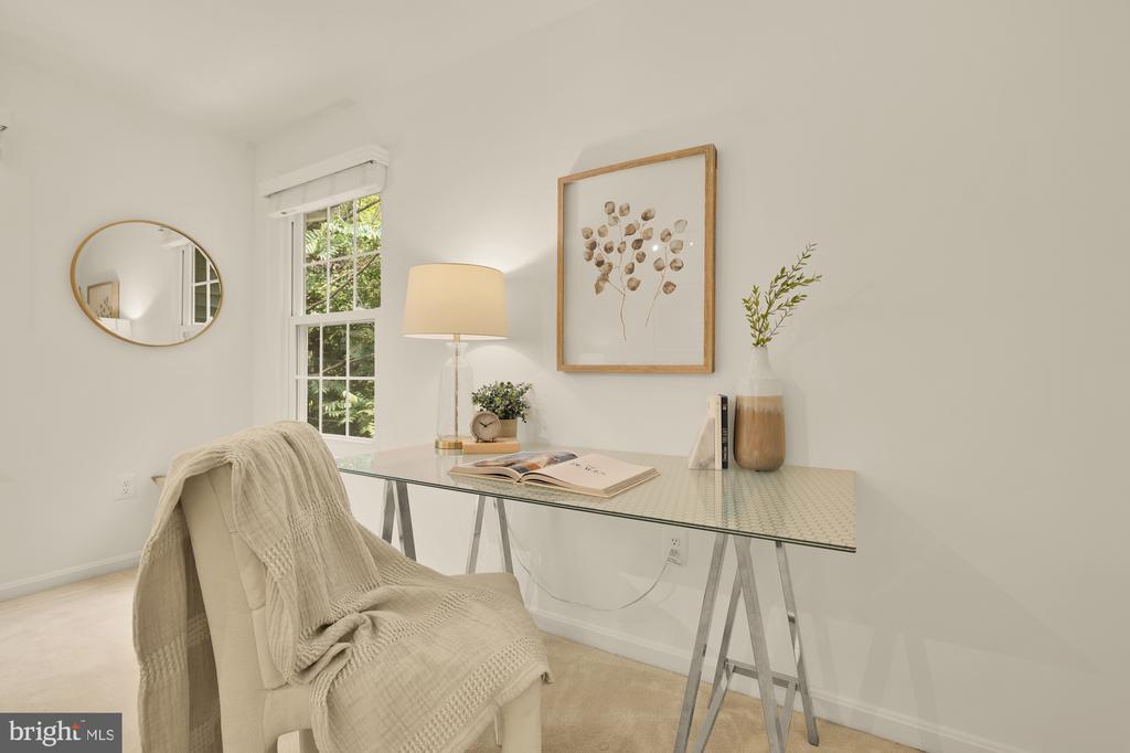 10201 FAIRE COMMONS COURT