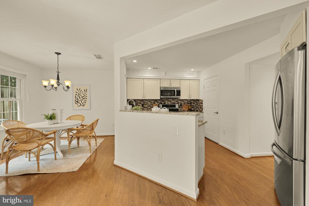 10201 FAIRE COMMONS COURT