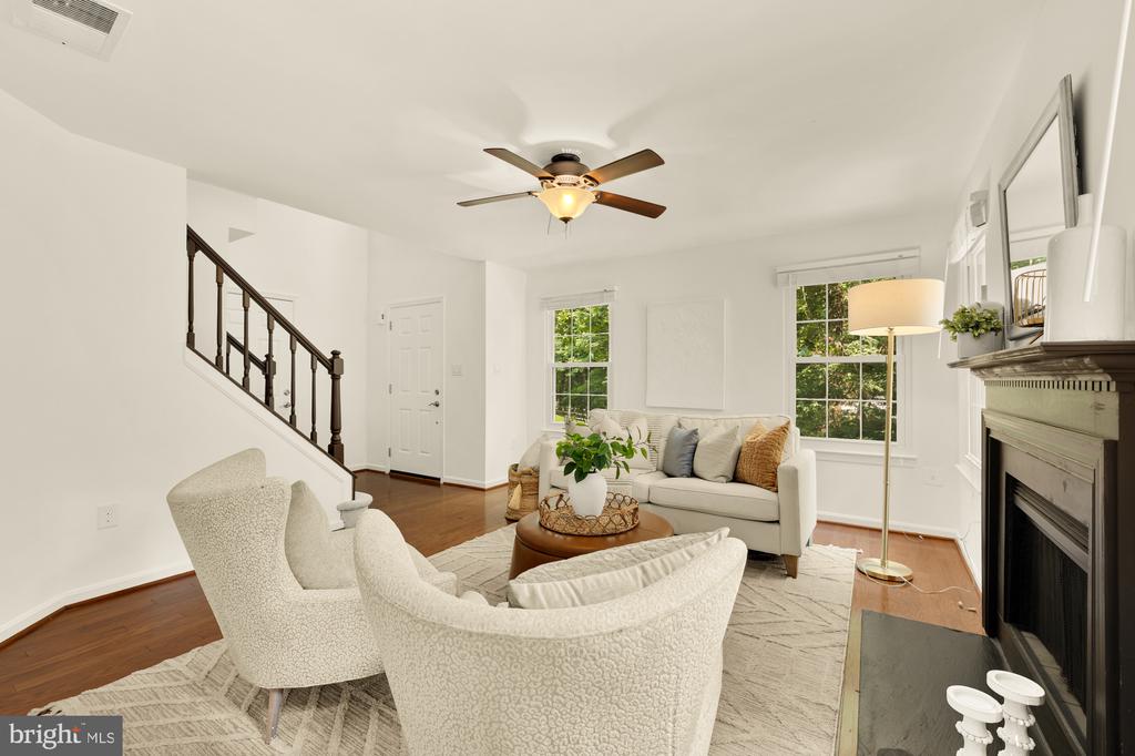 10201 FAIRE COMMONS COURT