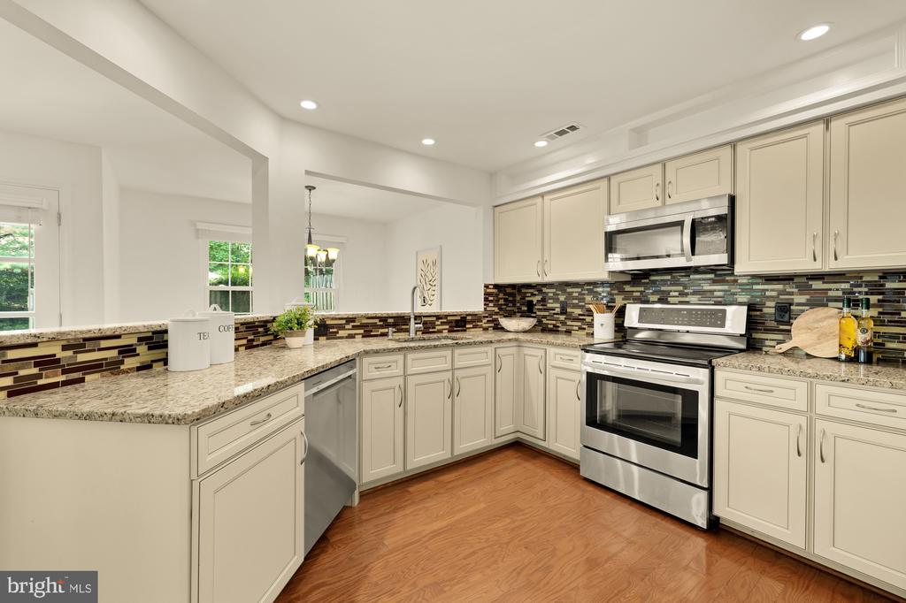 10201 FAIRE COMMONS COURT