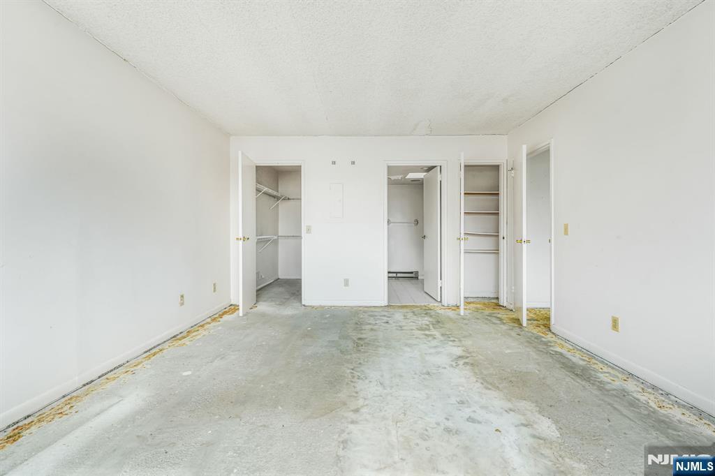 55 Clinton Place 609
