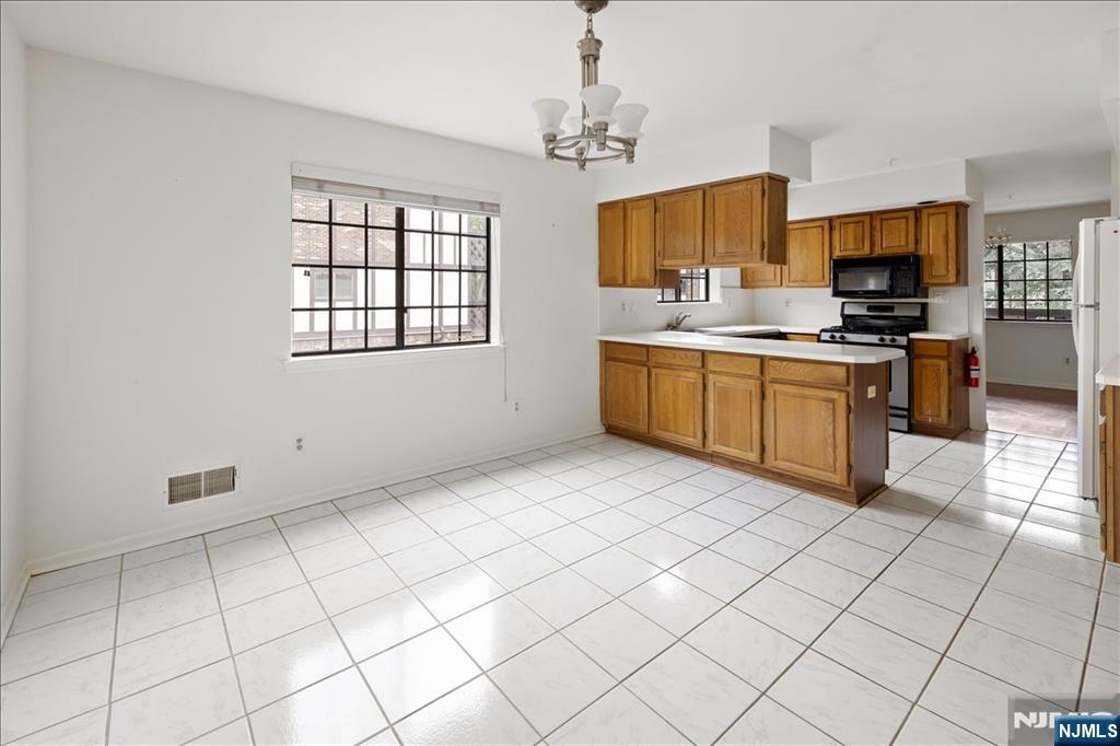 1210 Faulkner Court