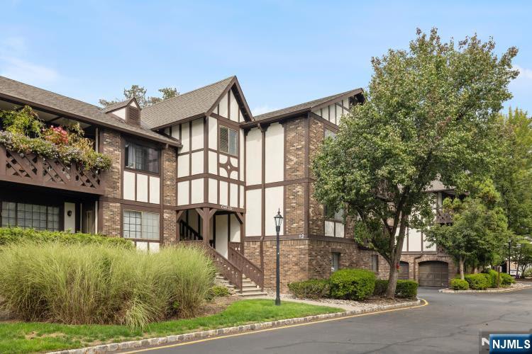 1210 Faulkner Court