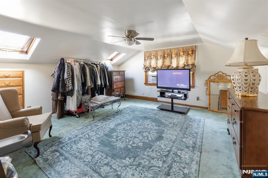 15 Linda Vista Avenue