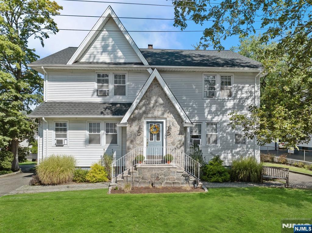 15 Linda Vista Avenue