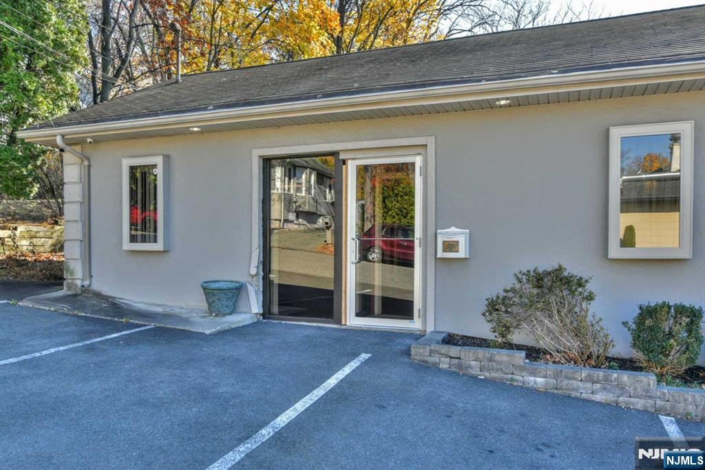 552 High Mountain Road