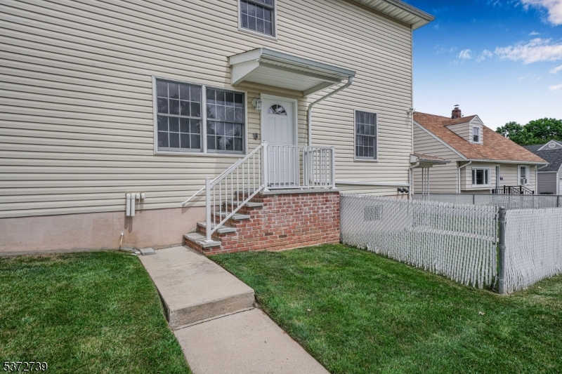 23 West St