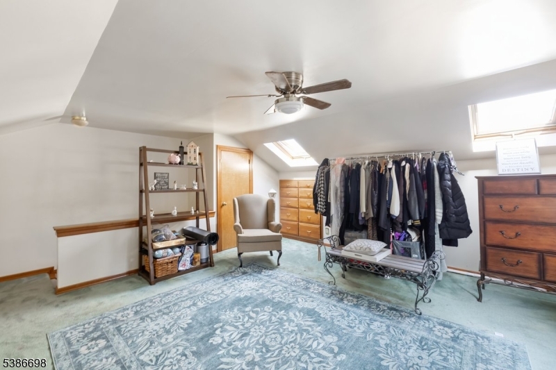 15 Linda Vista Ave
