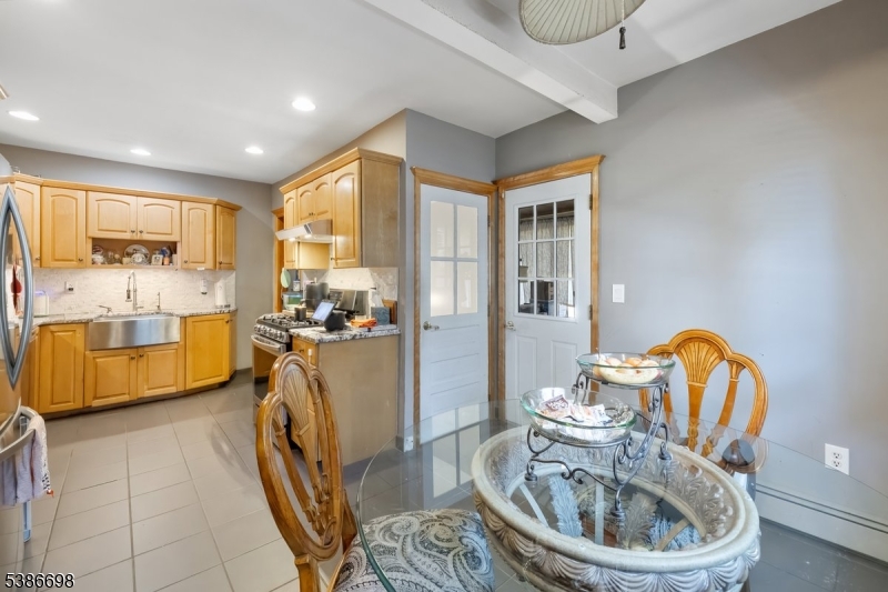 15 Linda Vista Ave