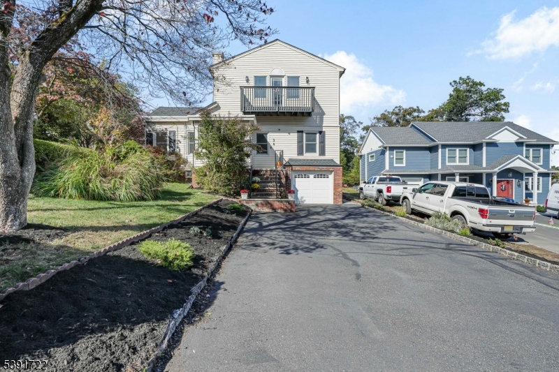 36 Clara St