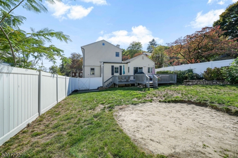 36 Clara St