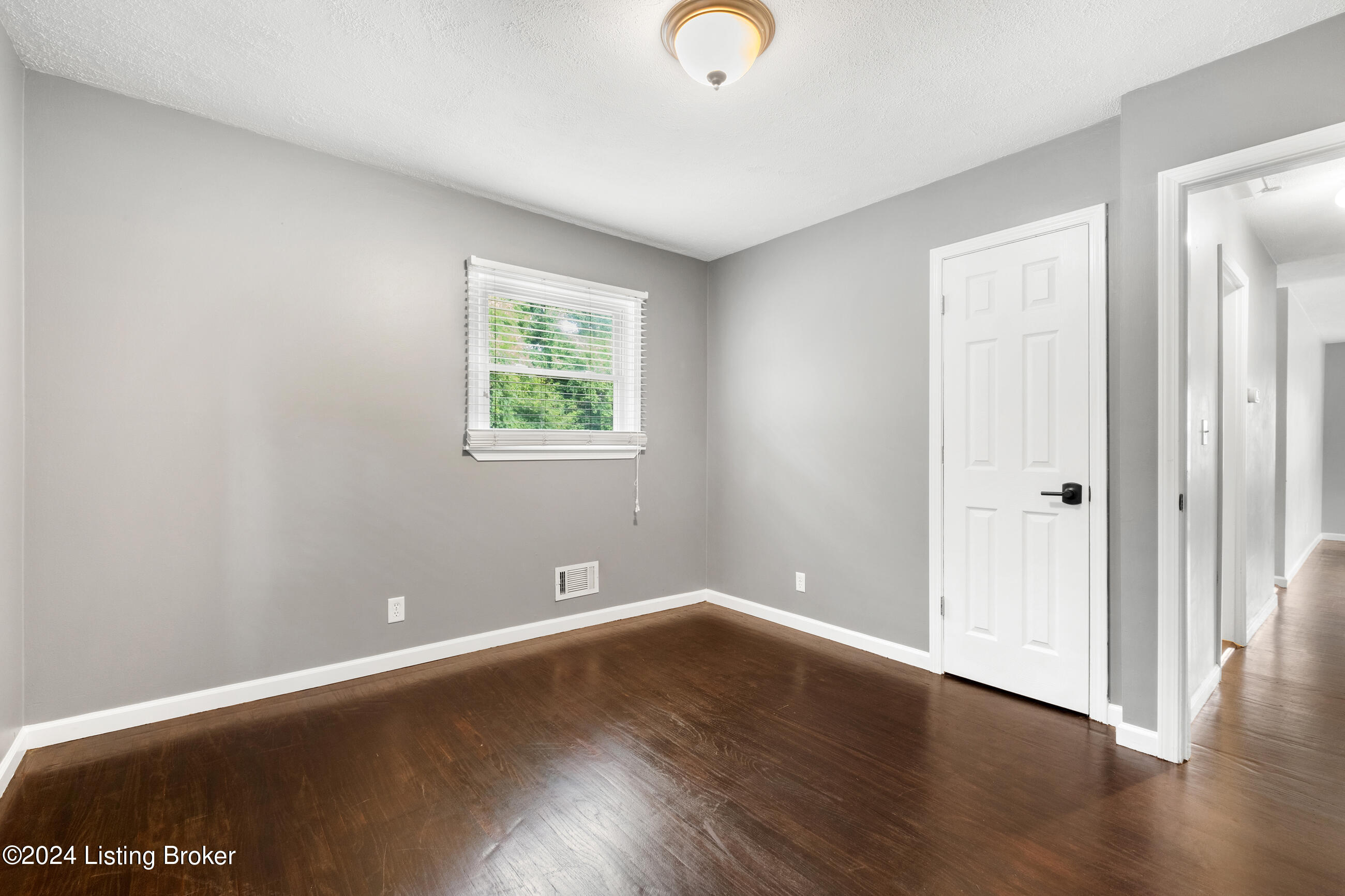 1906 Milburt Dr