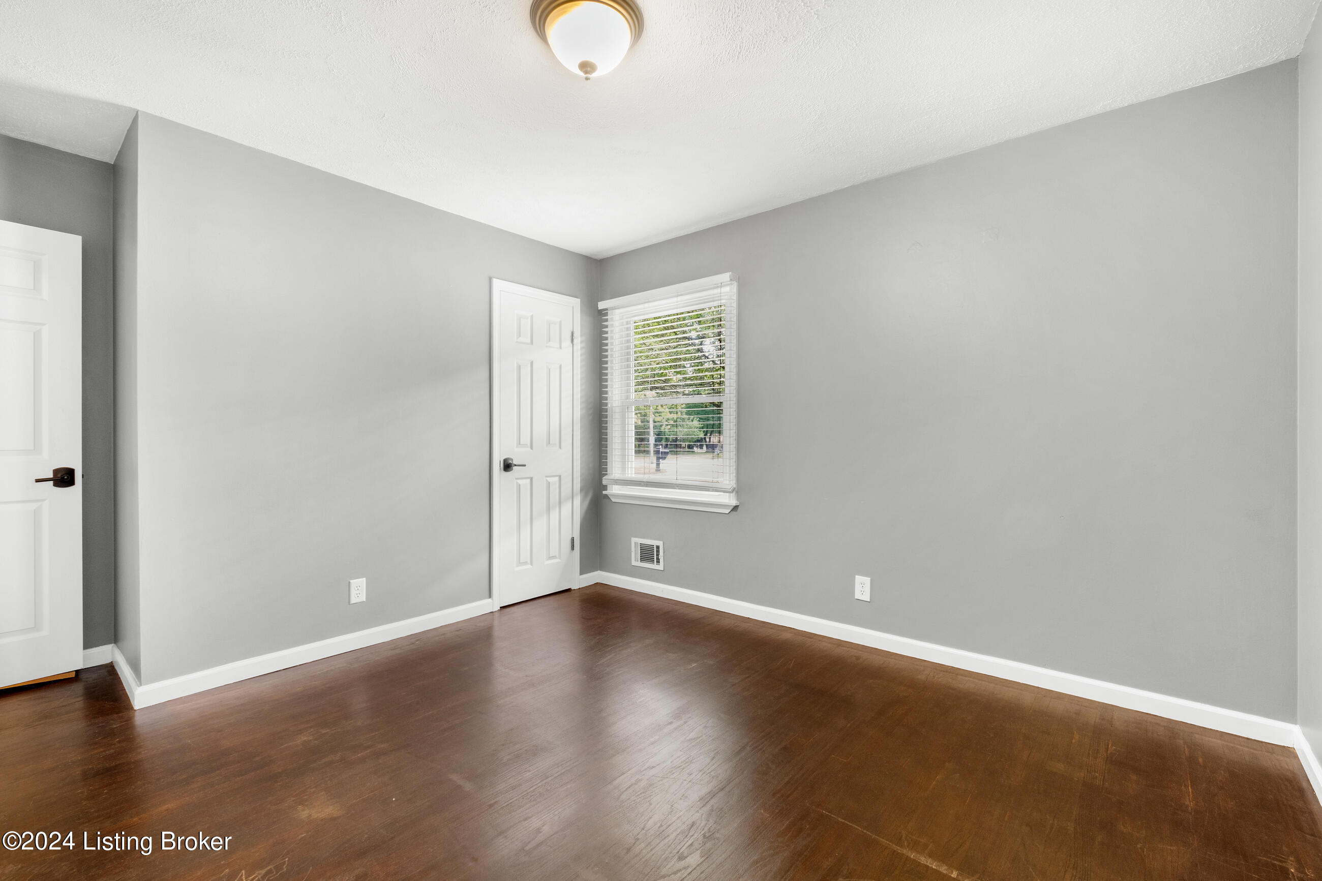 1906 Milburt Dr