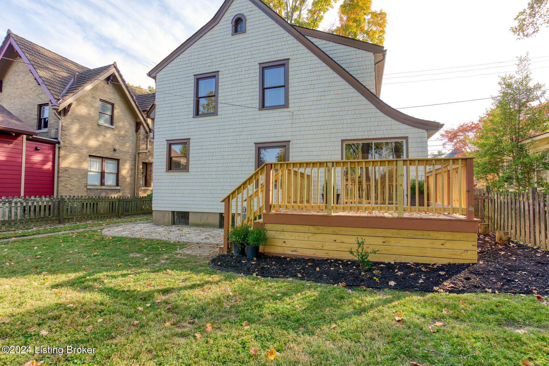 3031 Lexington Rd