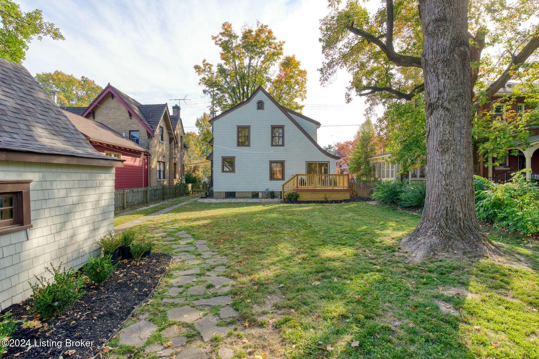 3031 Lexington Rd