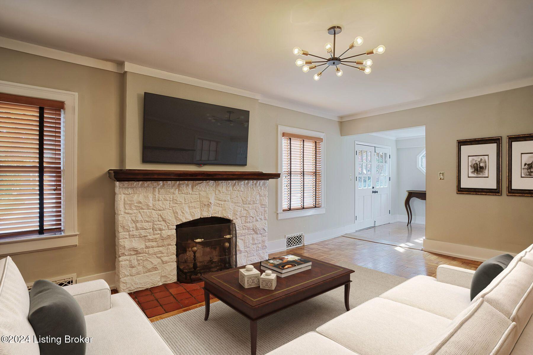 3031 Lexington Rd
