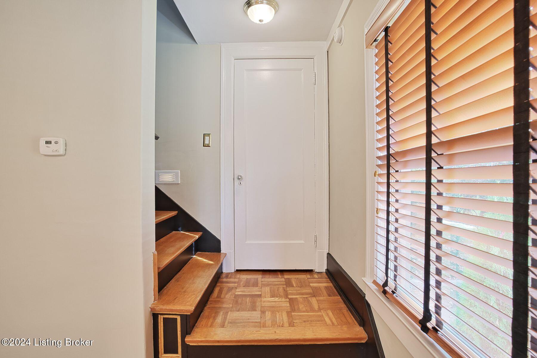 3031 Lexington Rd
