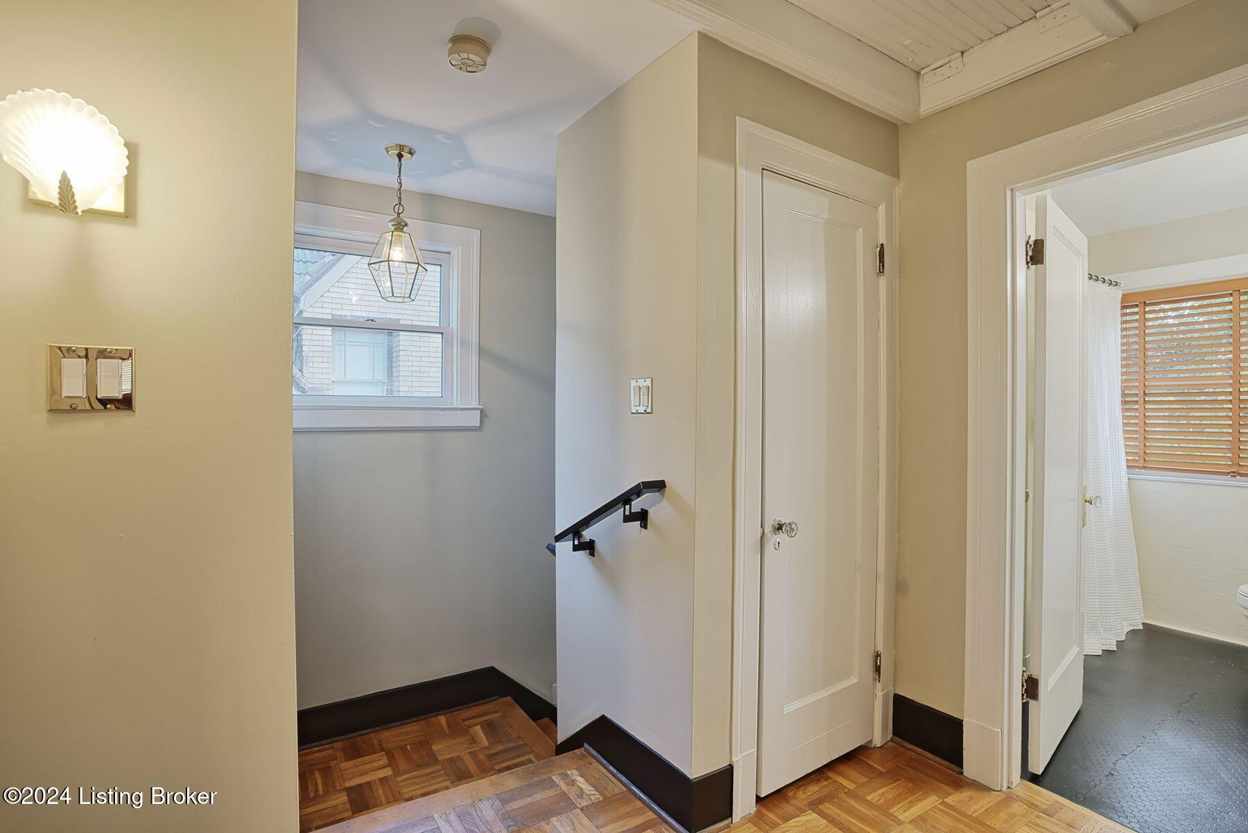 3031 Lexington Rd
