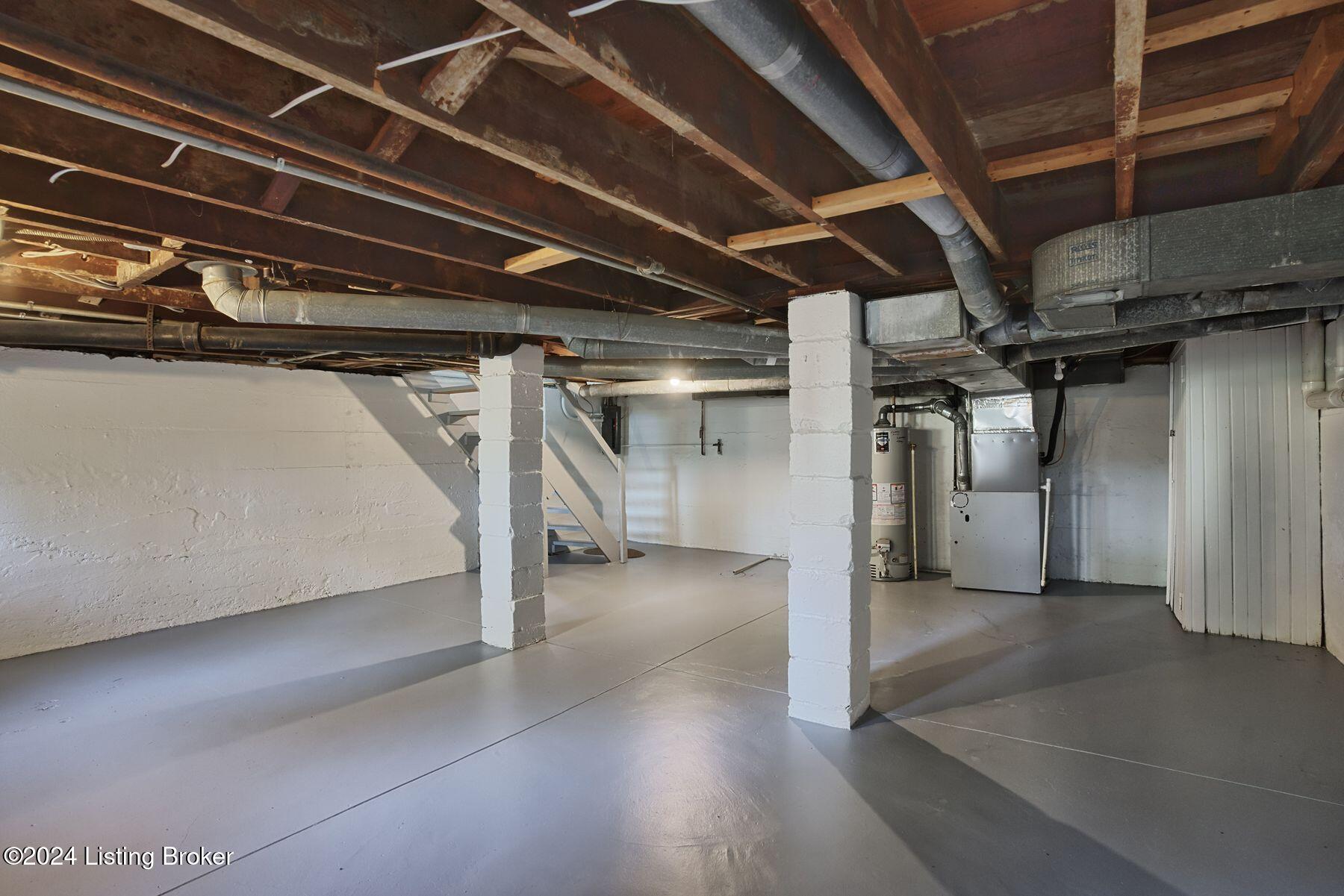 3031 Lexington Rd