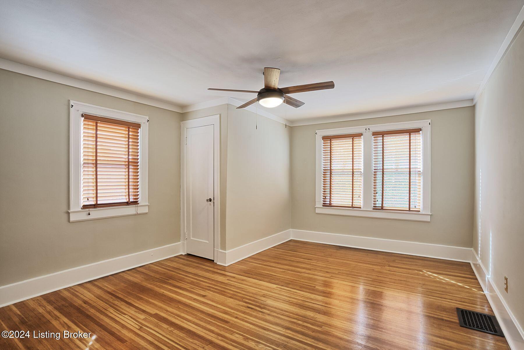 3031 Lexington Rd