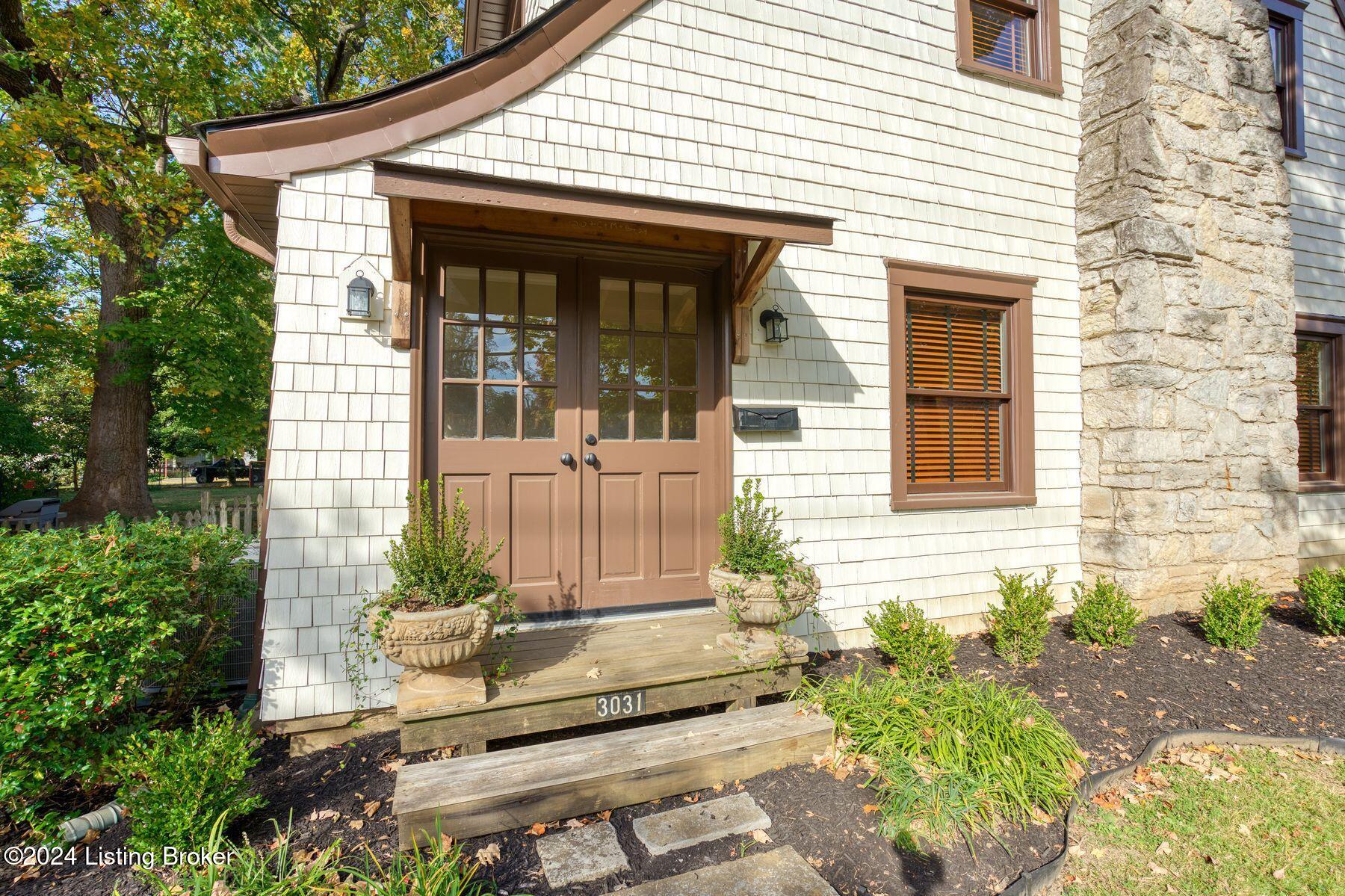 3031 Lexington Rd