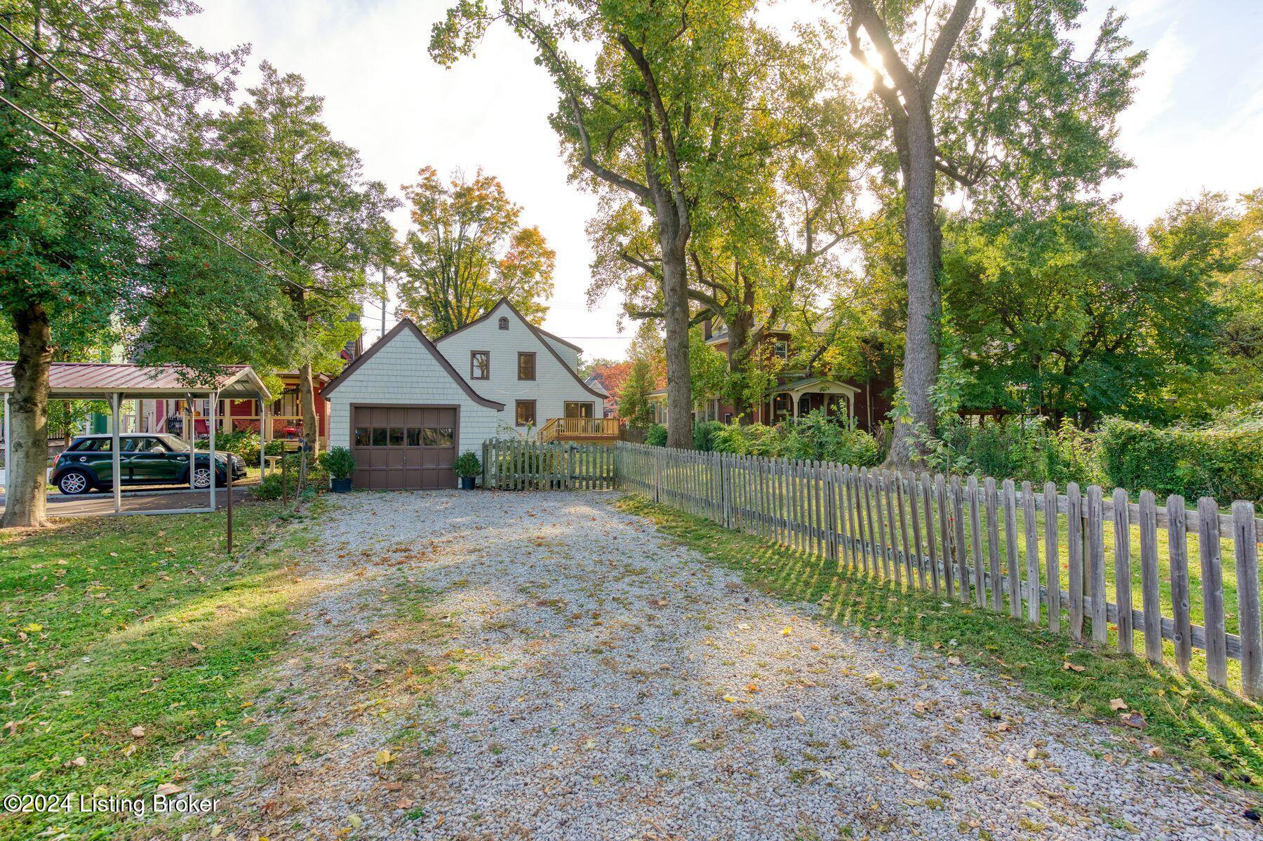 3031 Lexington Rd