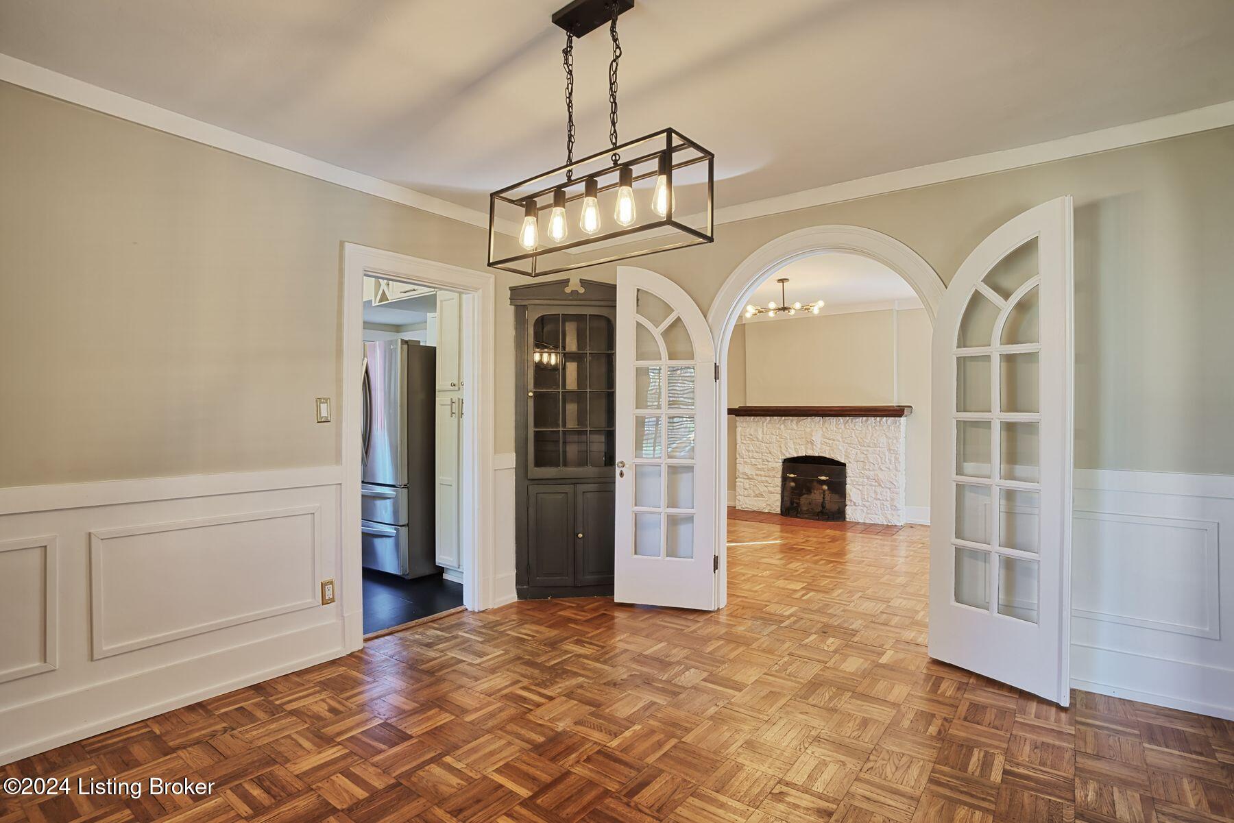 3031 Lexington Rd