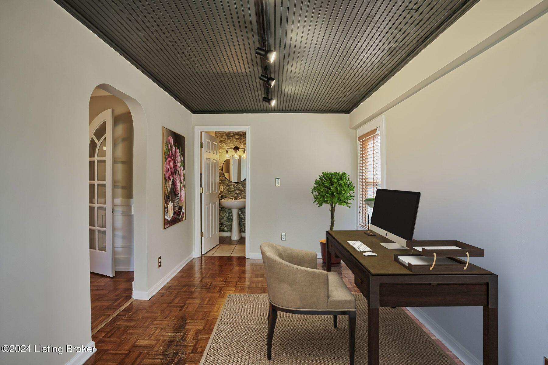 3031 Lexington Rd