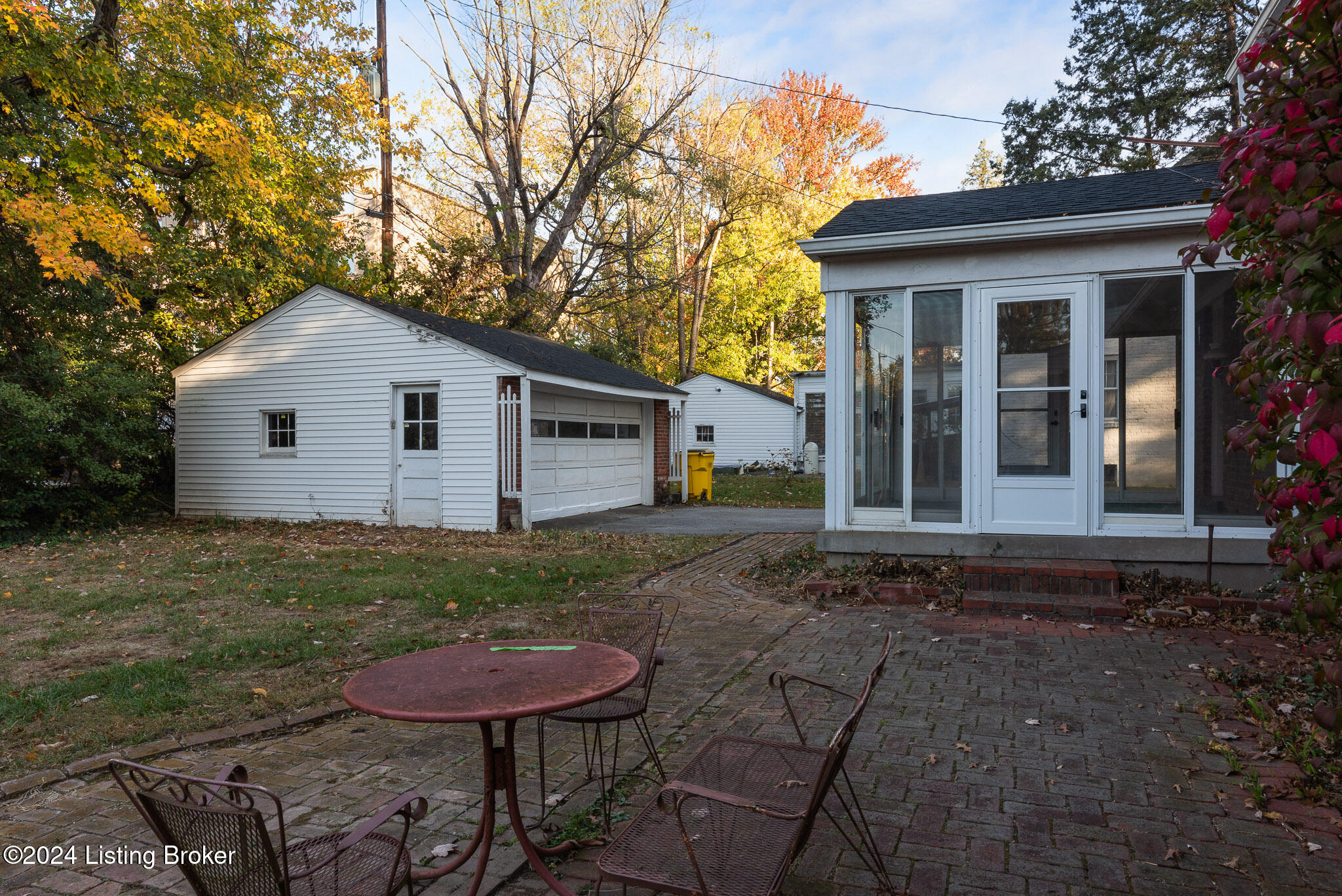 216 Gibson Rd