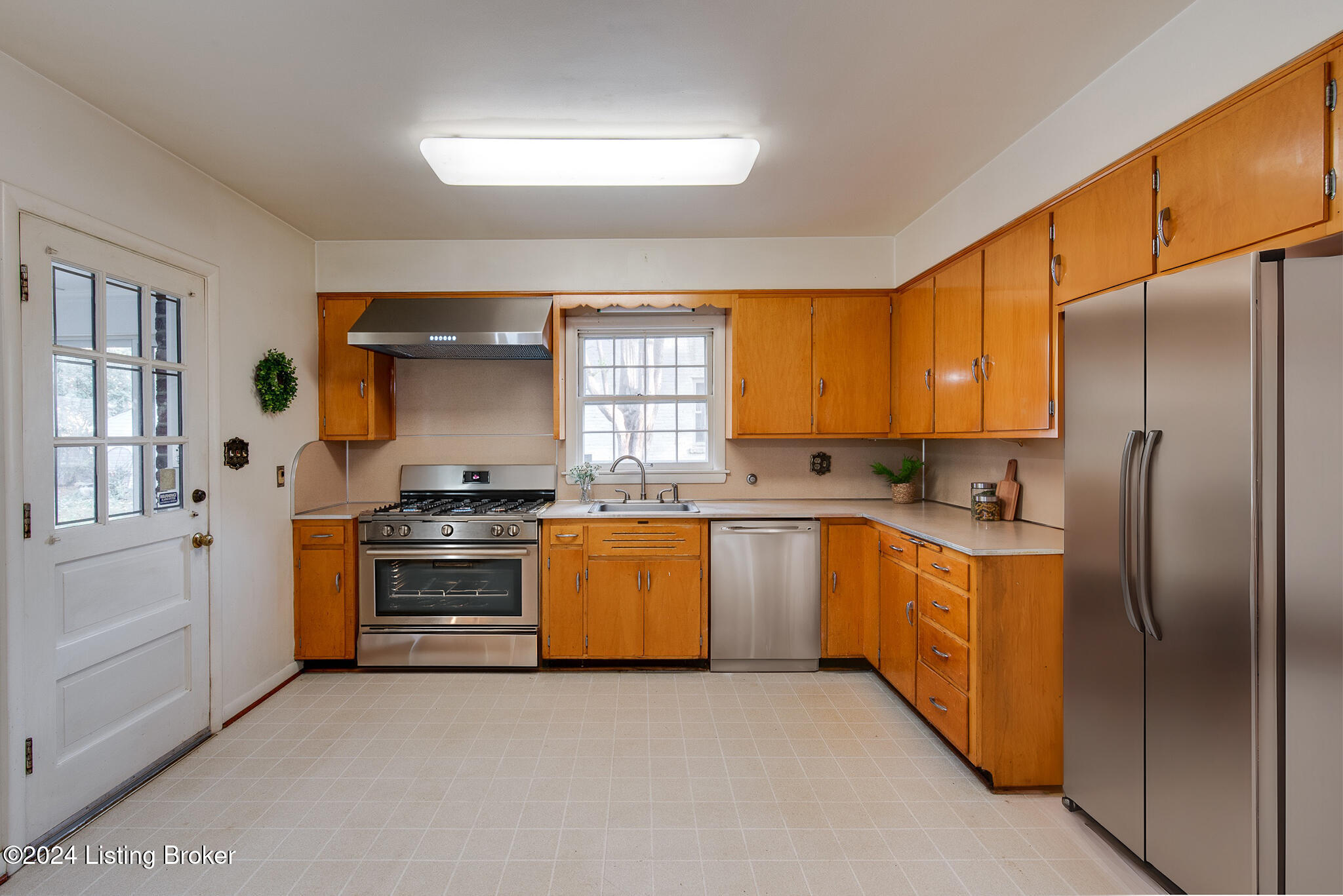 216 Gibson Rd