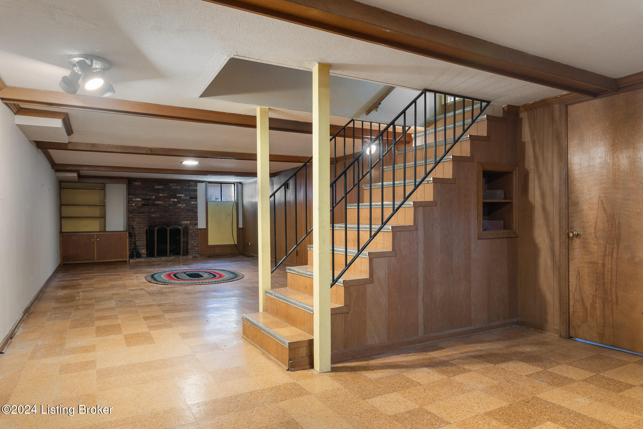 216 Gibson Rd