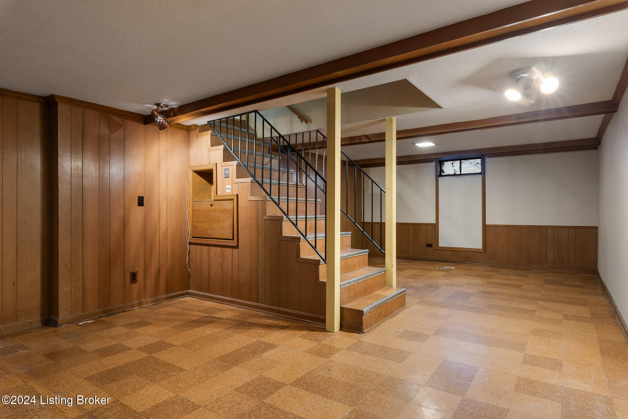 216 Gibson Rd