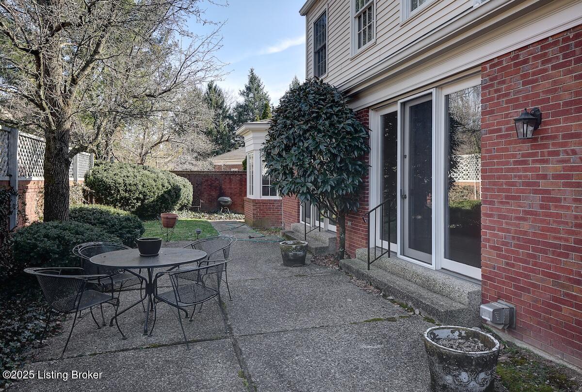 4703 Old Brownsboro Ct