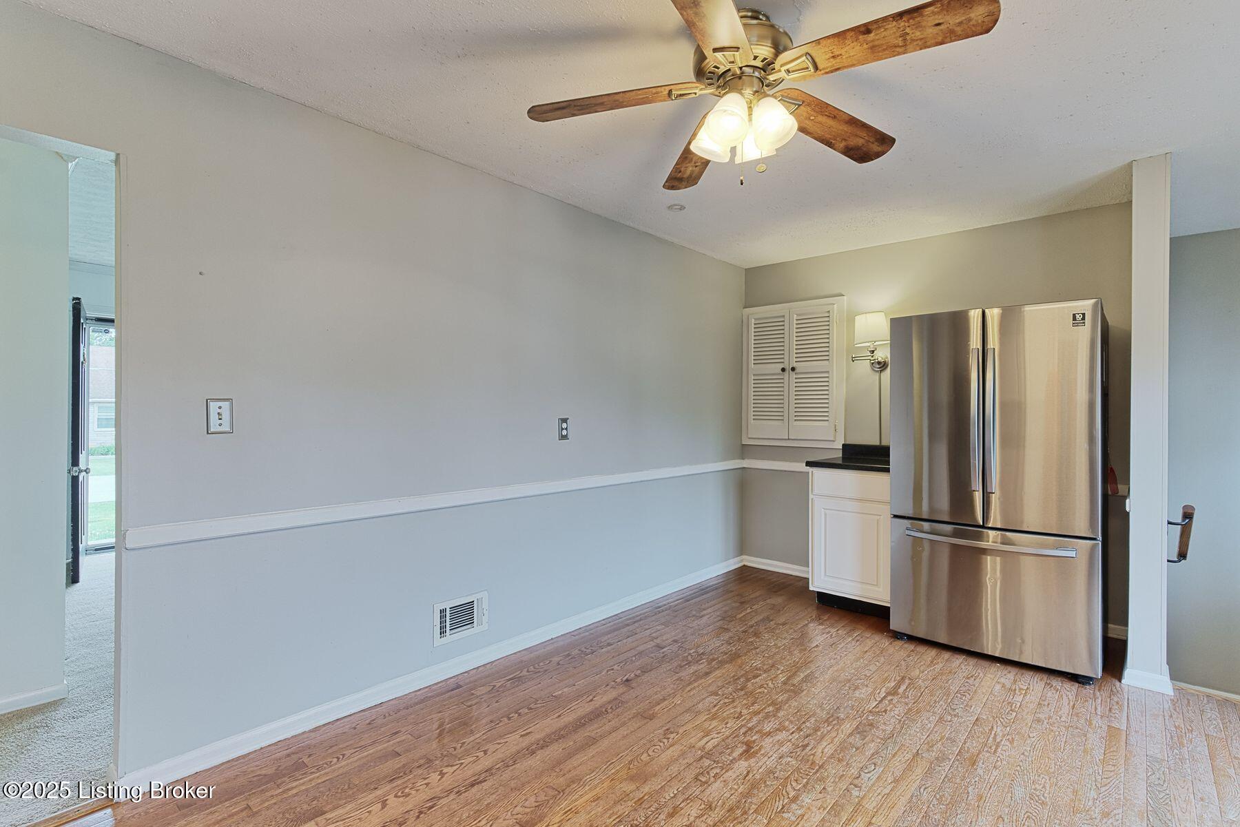 1809 Roosevelt Ave