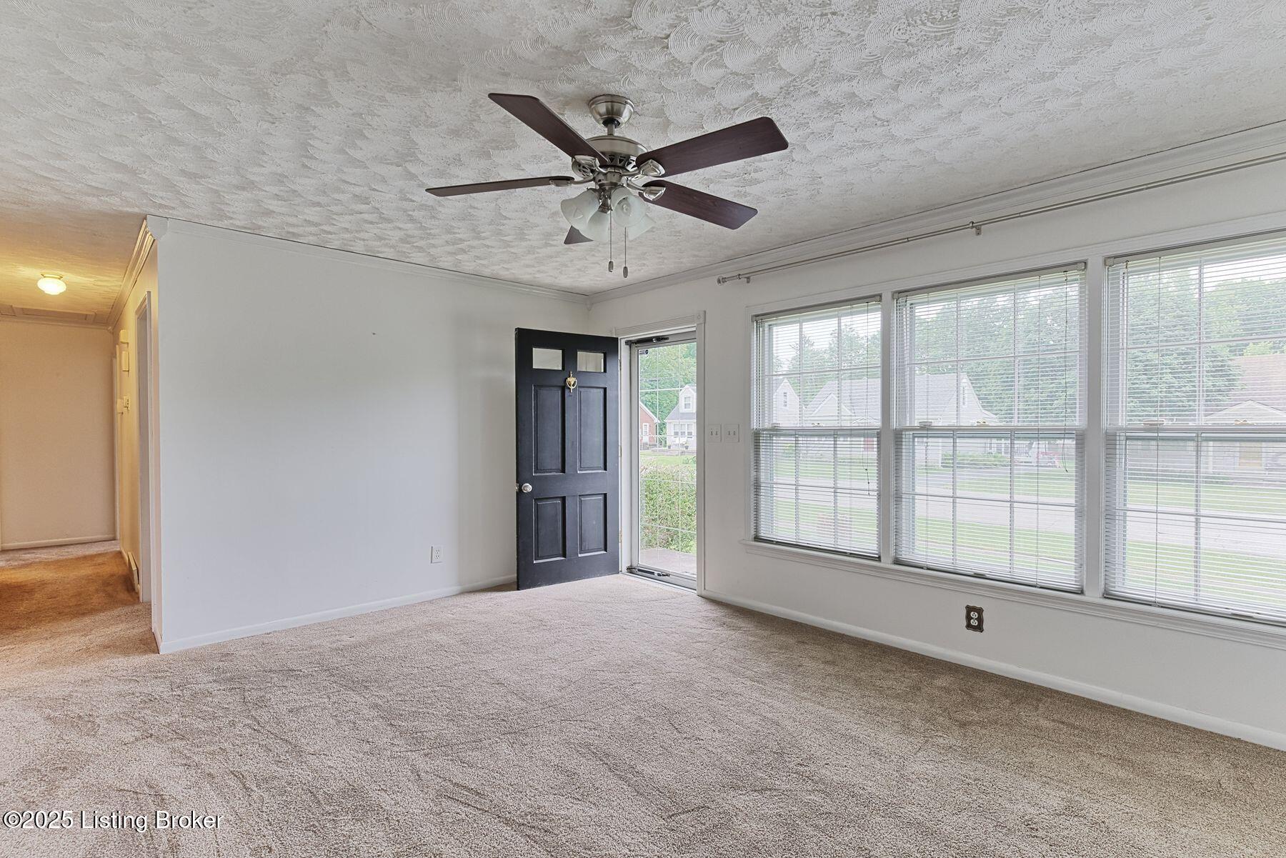 1809 Roosevelt Ave