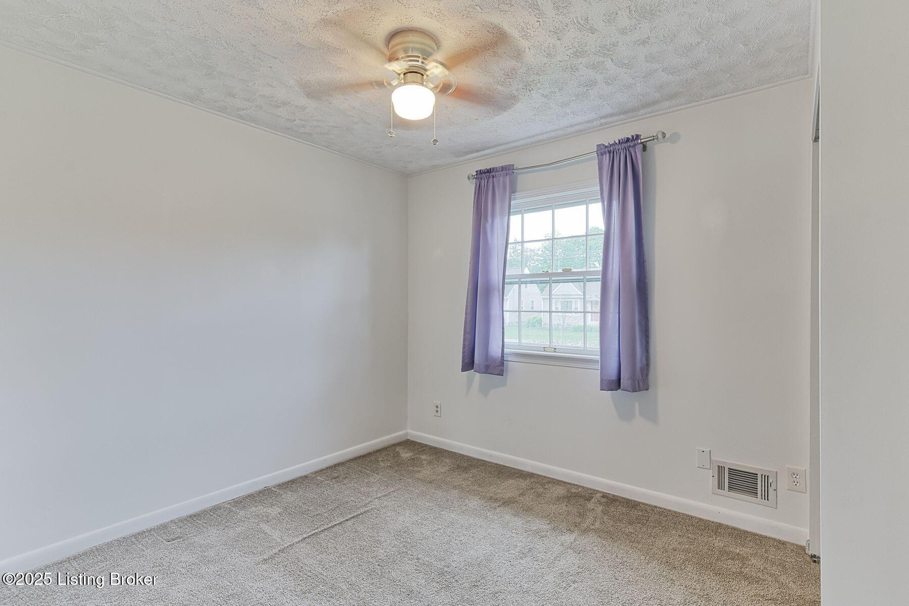 1809 Roosevelt Ave