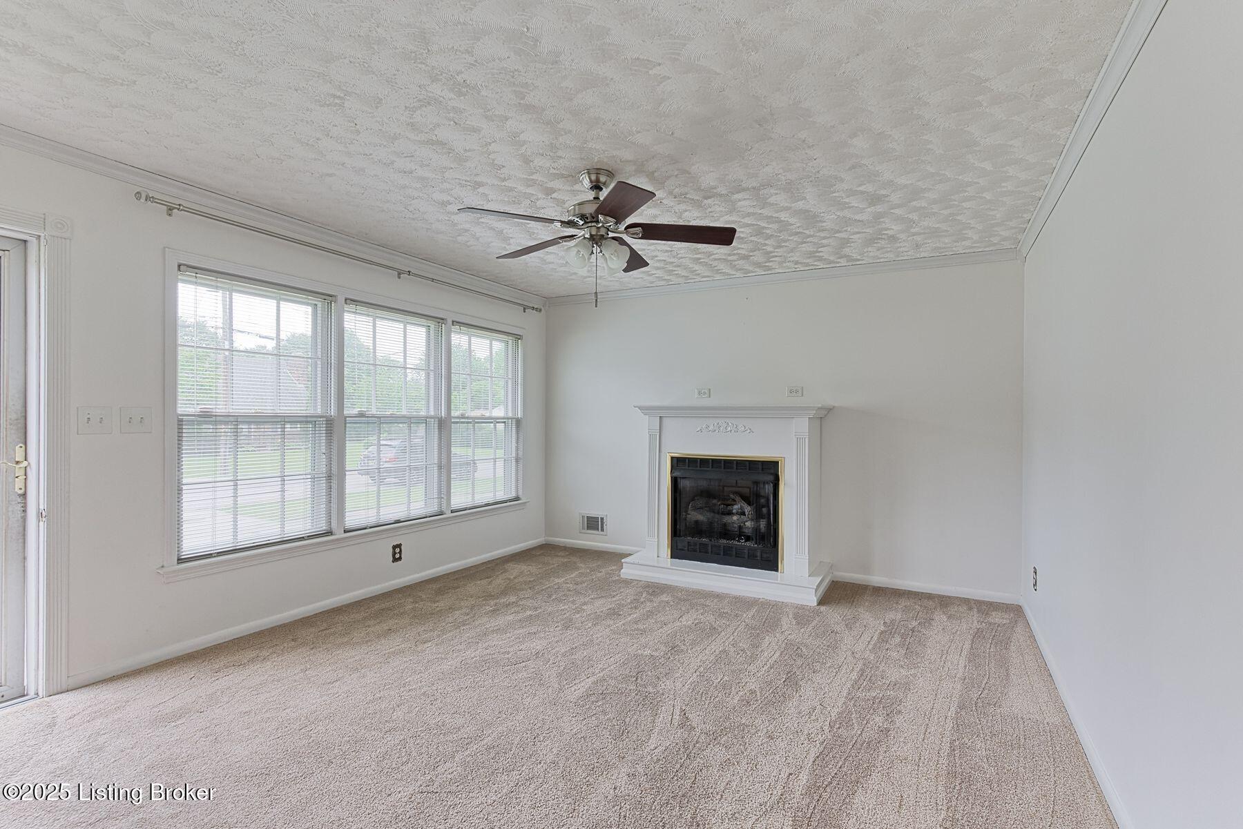 1809 Roosevelt Ave
