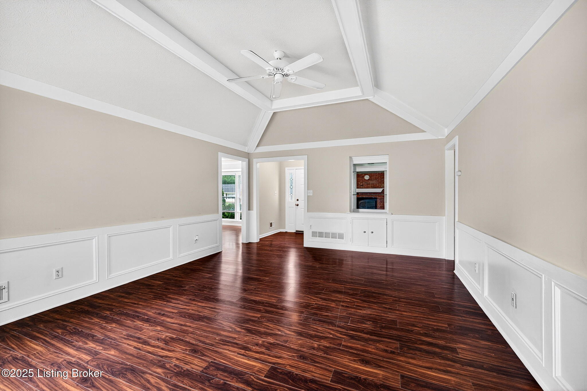 1605 Carlimar Ln