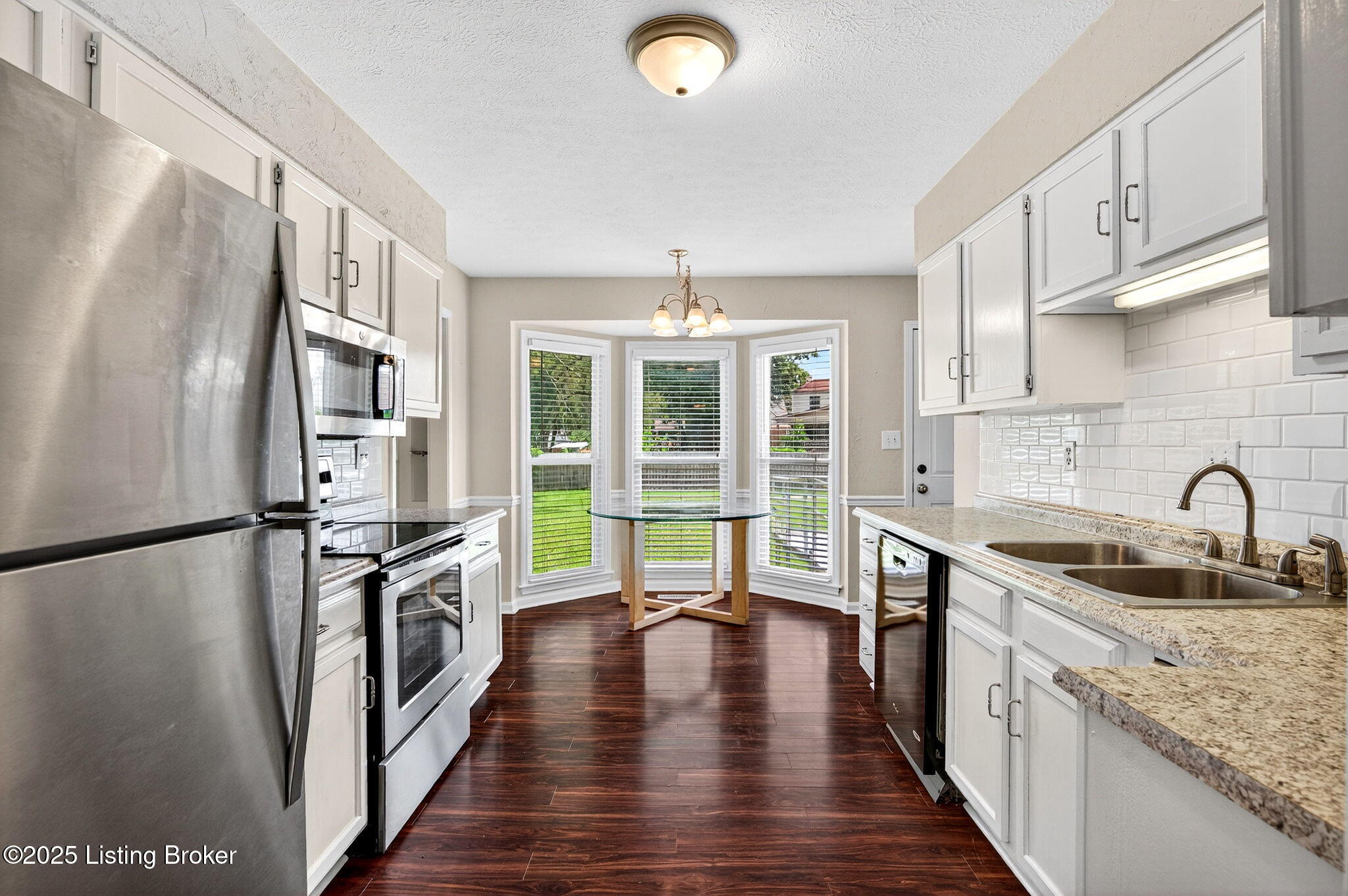 1605 Carlimar Ln