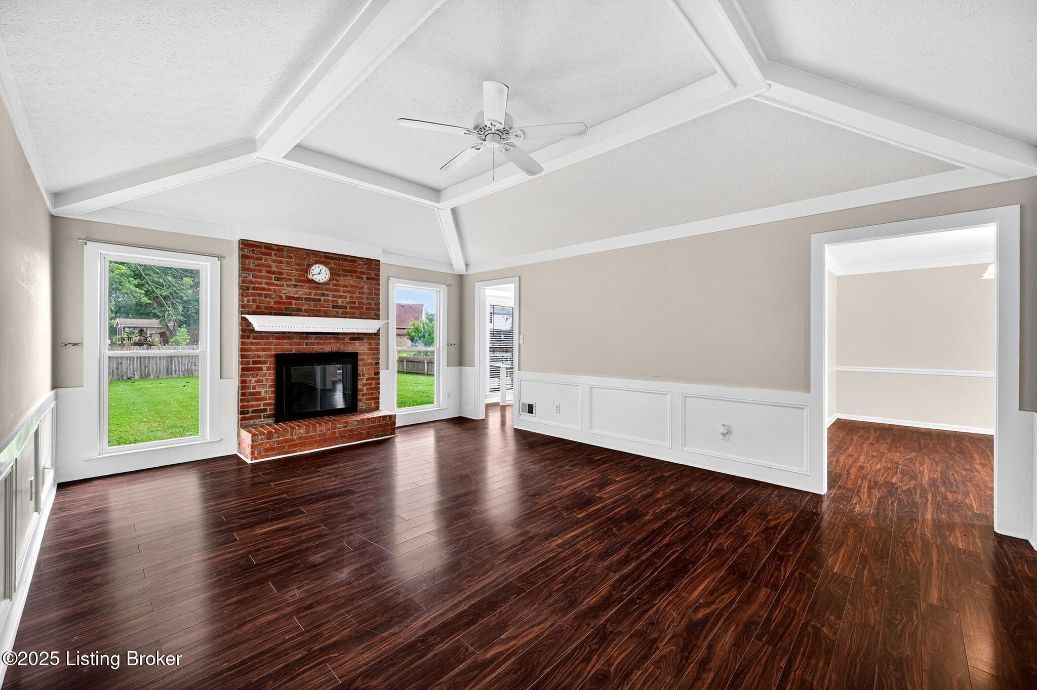 1605 Carlimar Ln