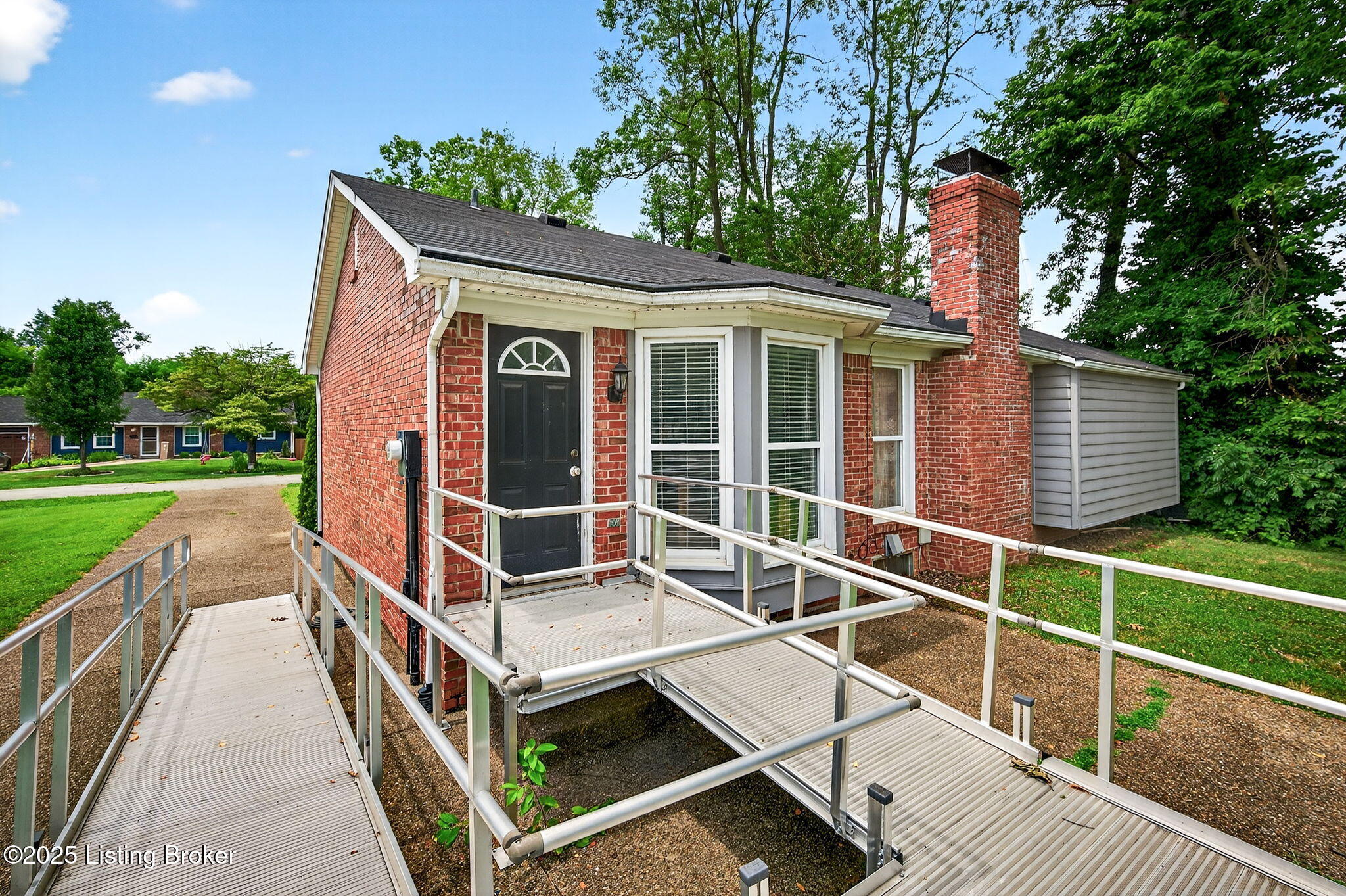 1605 Carlimar Ln