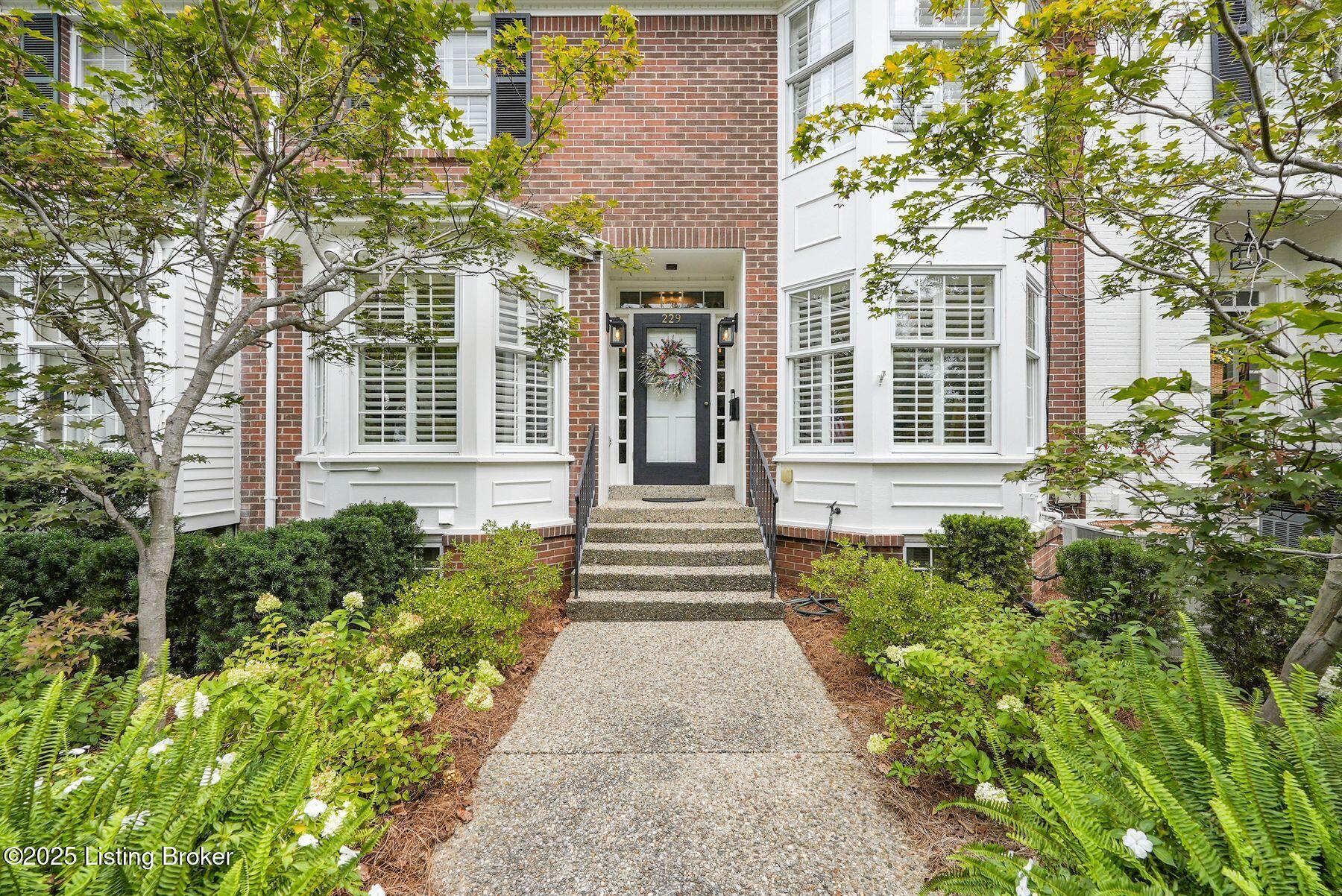 229 Saint Matthews Ave