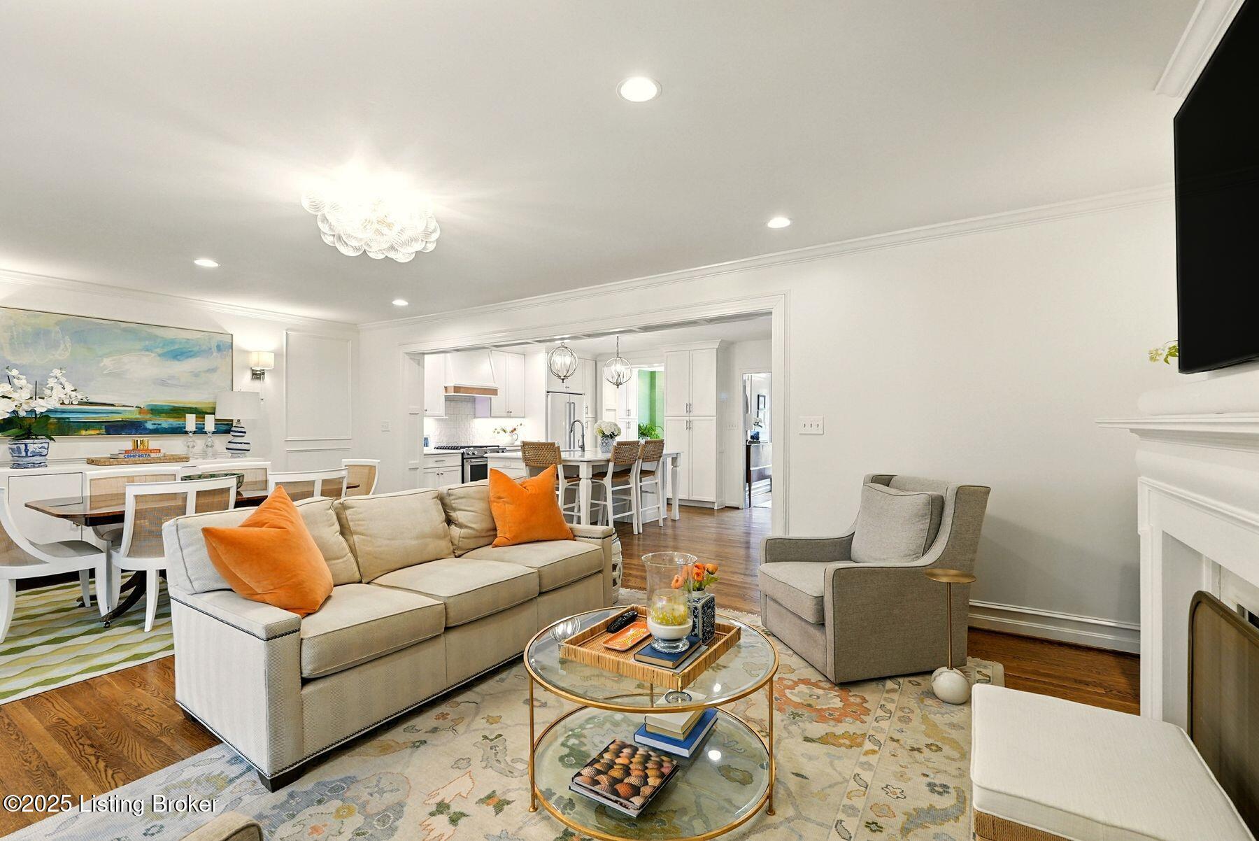 229 Saint Matthews Ave
