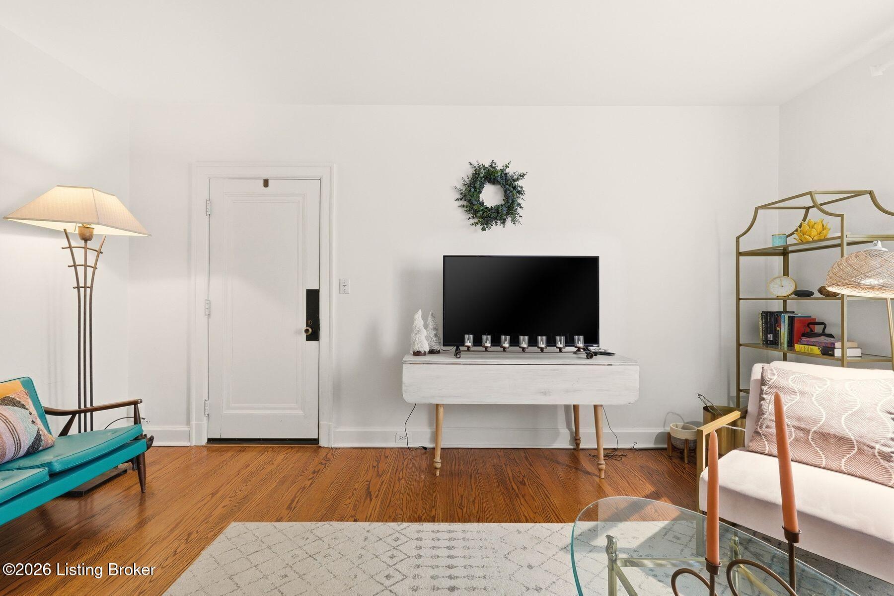 1601 Spring Dr 8
