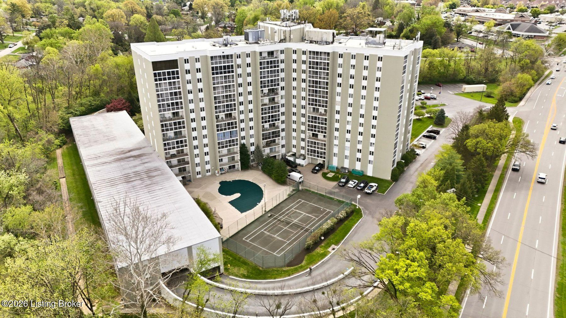 5100 US Hwy 42 733