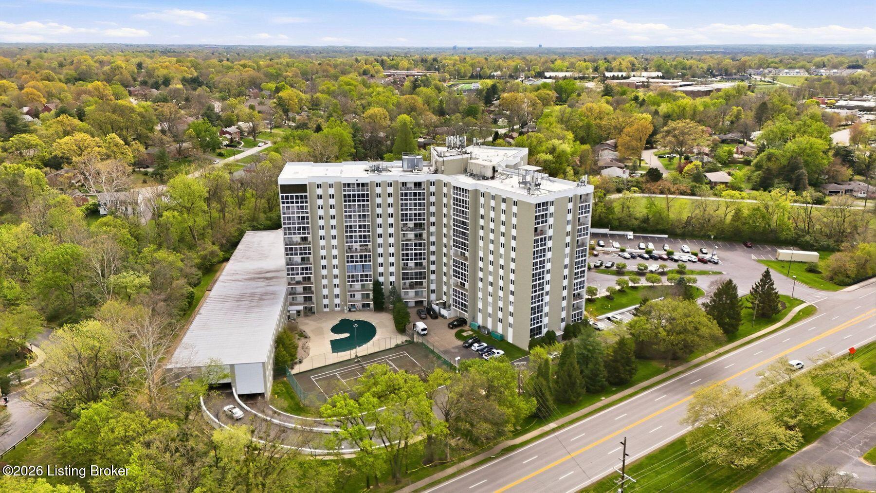 5100 US Hwy 42 733